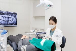 가양역임플란트 서울맥치과 원장님의 치료 진행 이미지